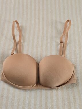 SKIMS Ultimate Push Up Strapless Bra Size:30D Clay